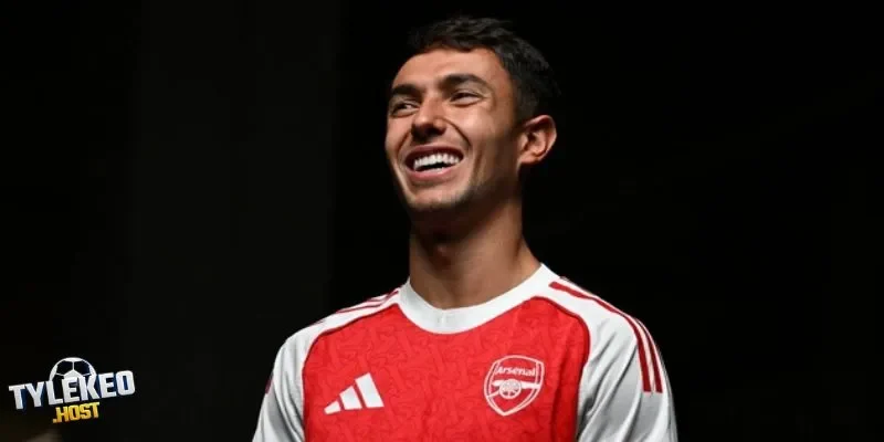 Zubimendi nổi bật với khả năng tắc bóng