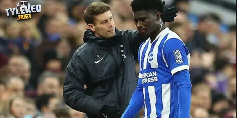 Cầu thủ Carlos Baleba là tiền vệ trẻ đầy triển vọng 