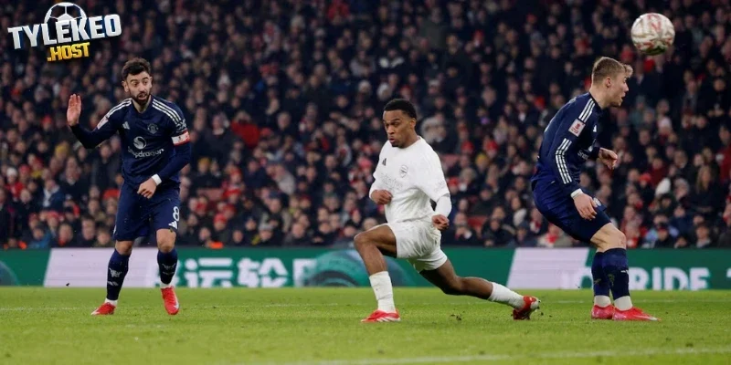 MU dù rơi điểm vẫn đứng tại vị trí top 3